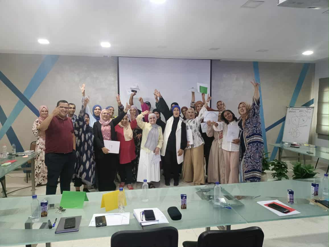 صورة مع إداري ورشة ISET جربة