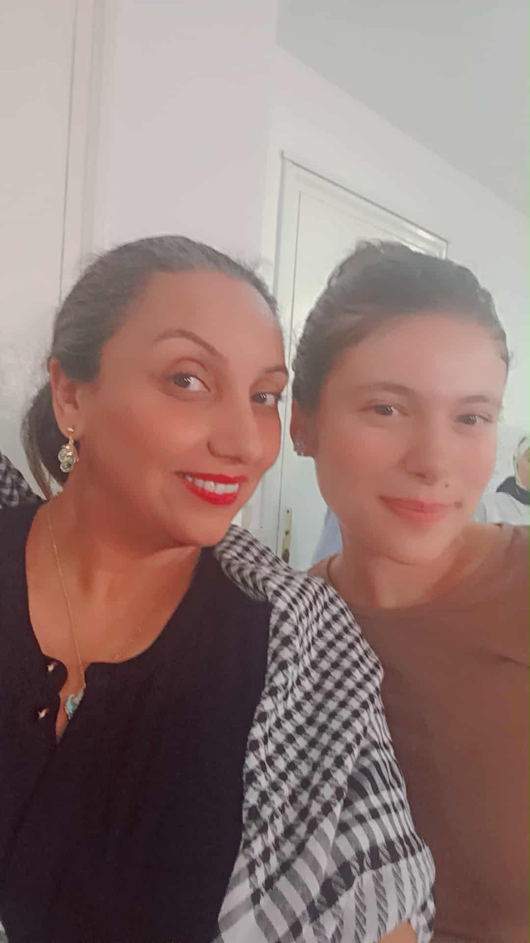 صور مع بعض الطلبة المشاركين